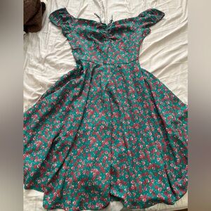 Unique Vintage size 10 Teal swing dress with red flowers
